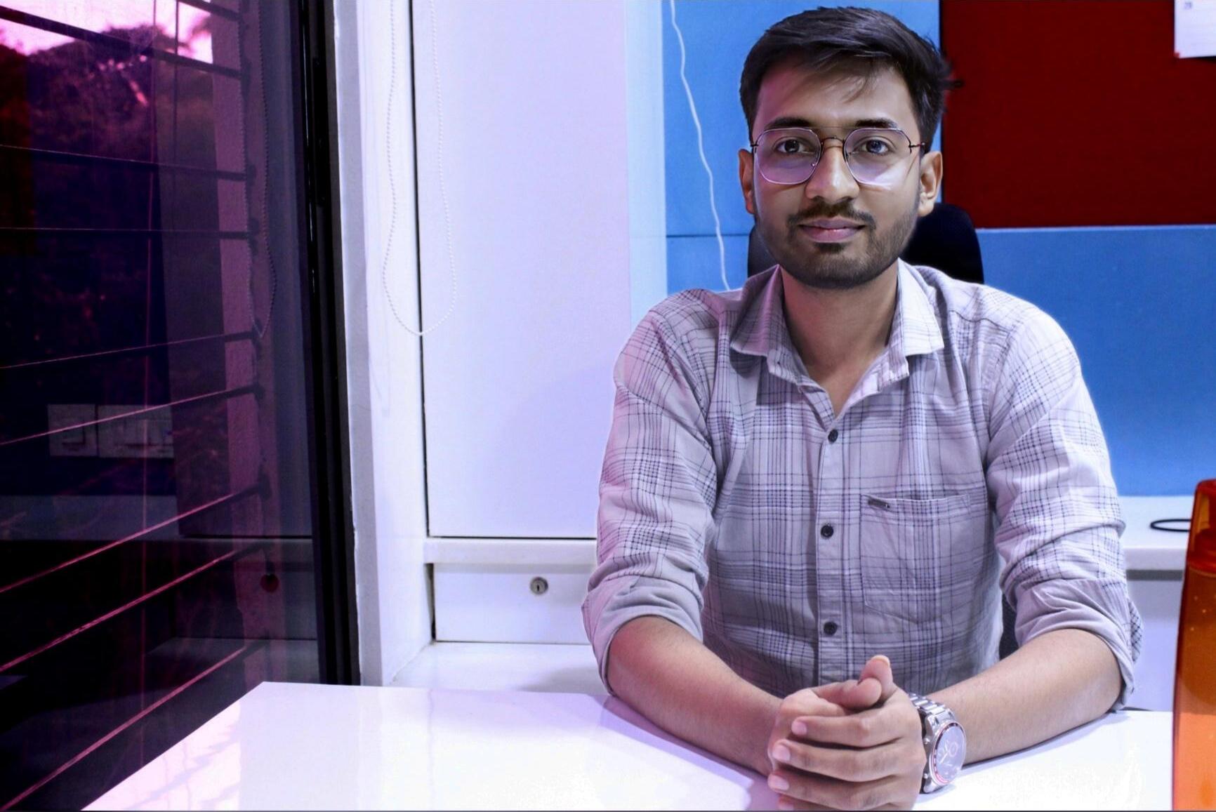 Pritam Dange - Full Stack Web Developer, Freelance Web Developer, Freelance React Developer, Node.js, React, Vue.js